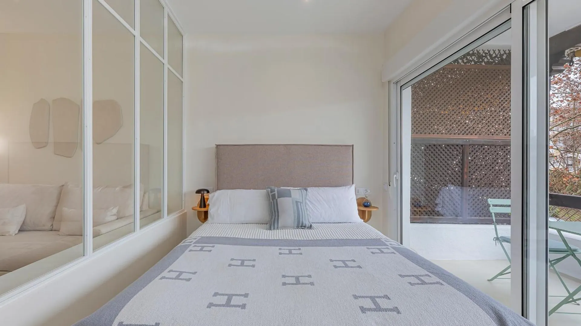 Apartment Spacious & Comfy Studio In Golden Mile Marbella Spain