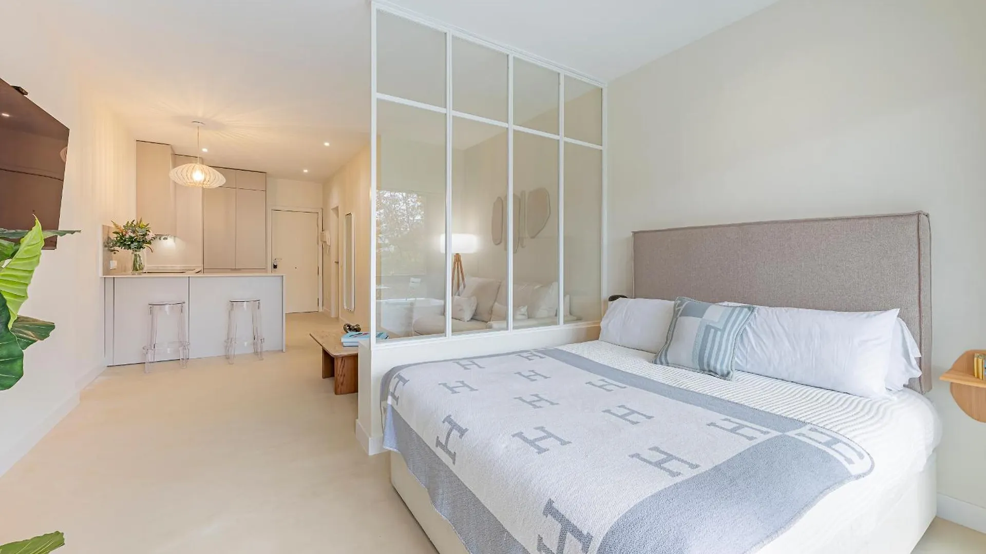 Apartment Spacious & Comfy Studio In Golden Mile Marbella