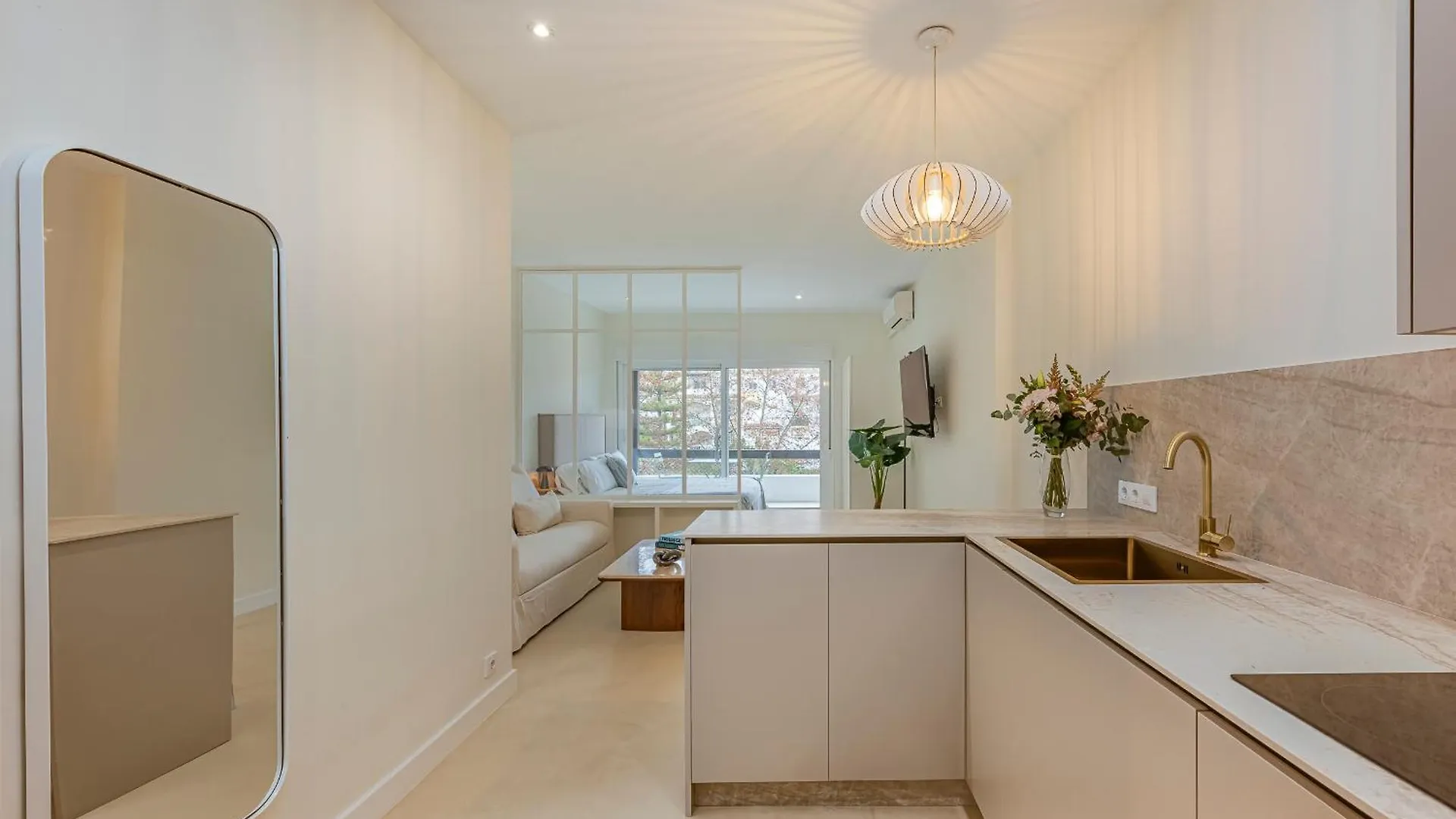 Apartment Spacious & Comfy Studio In Golden Mile Marbella