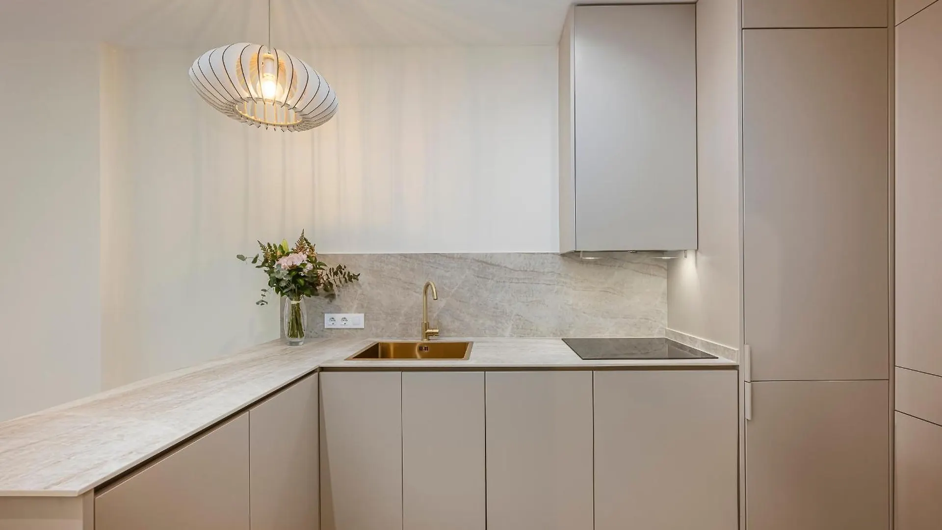 Apartment Spacious & Comfy Studio In Golden Mile Marbella