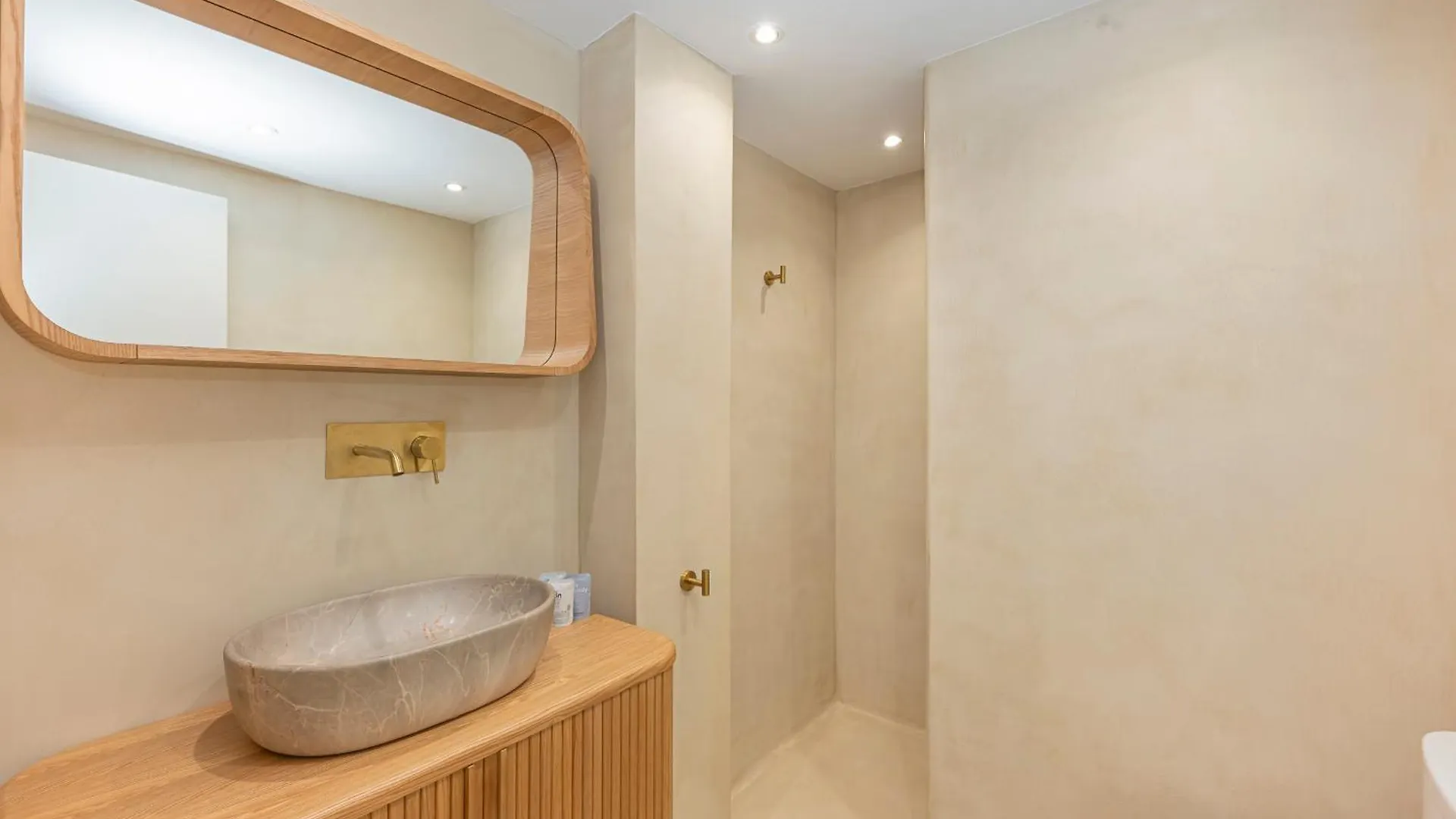 Apartment Spacious & Comfy Studio In Golden Mile Marbella