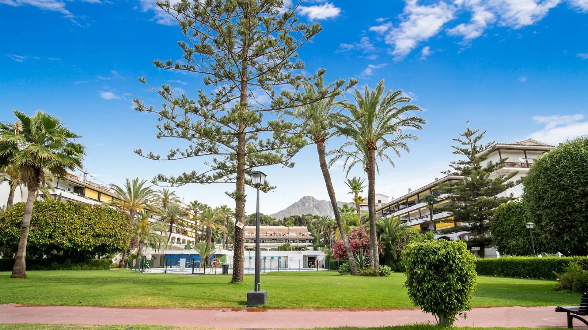 Apartment Spacious & Comfy Studio In Golden Mile Marbella