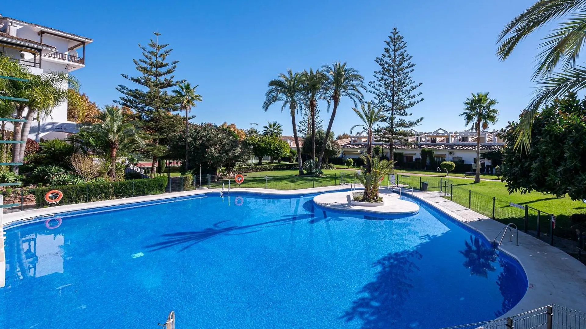 Spacious & Comfy Studio In Golden Mile Marbella Apartment
