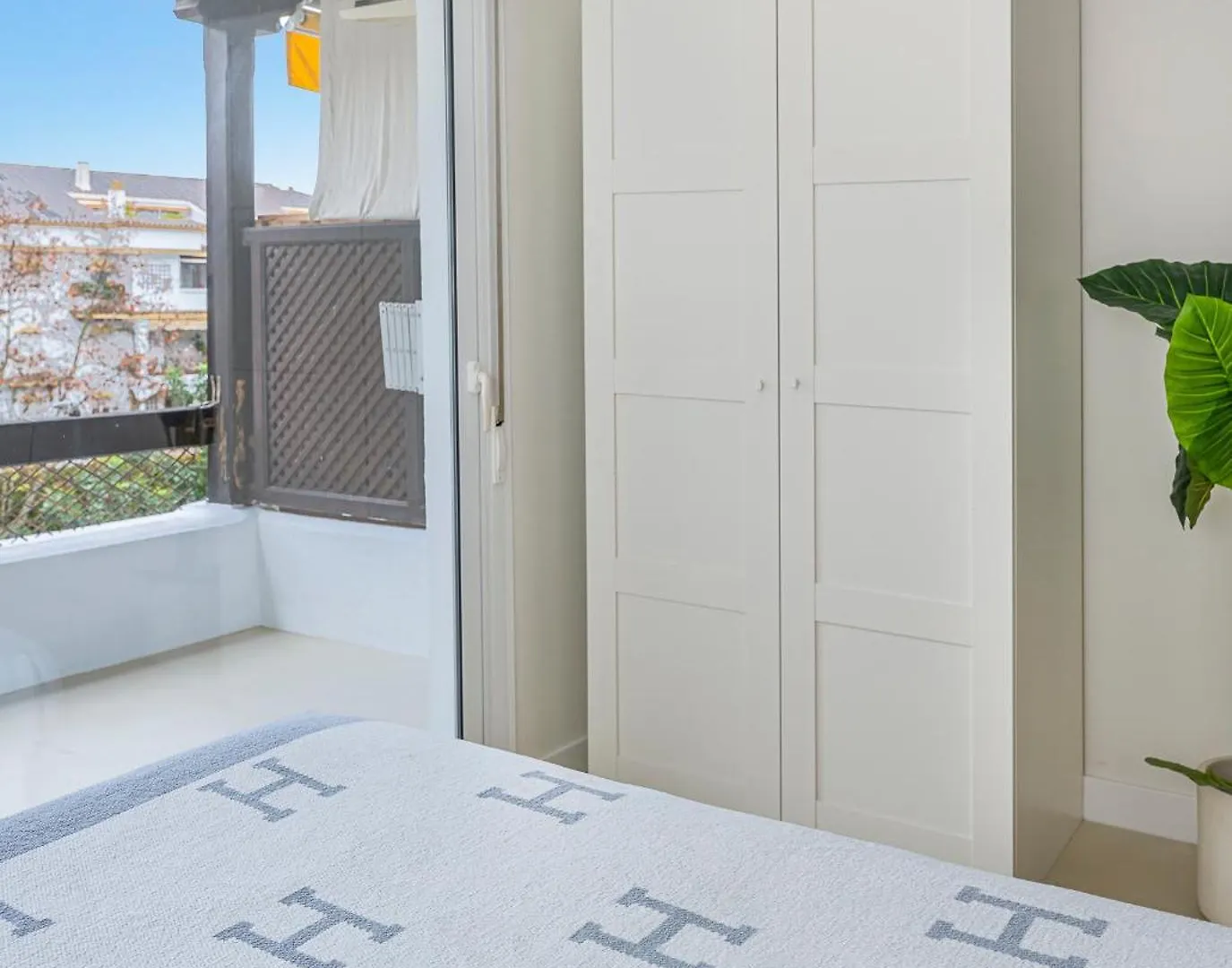 Spacious & Comfy Studio In Golden Mile Marbella