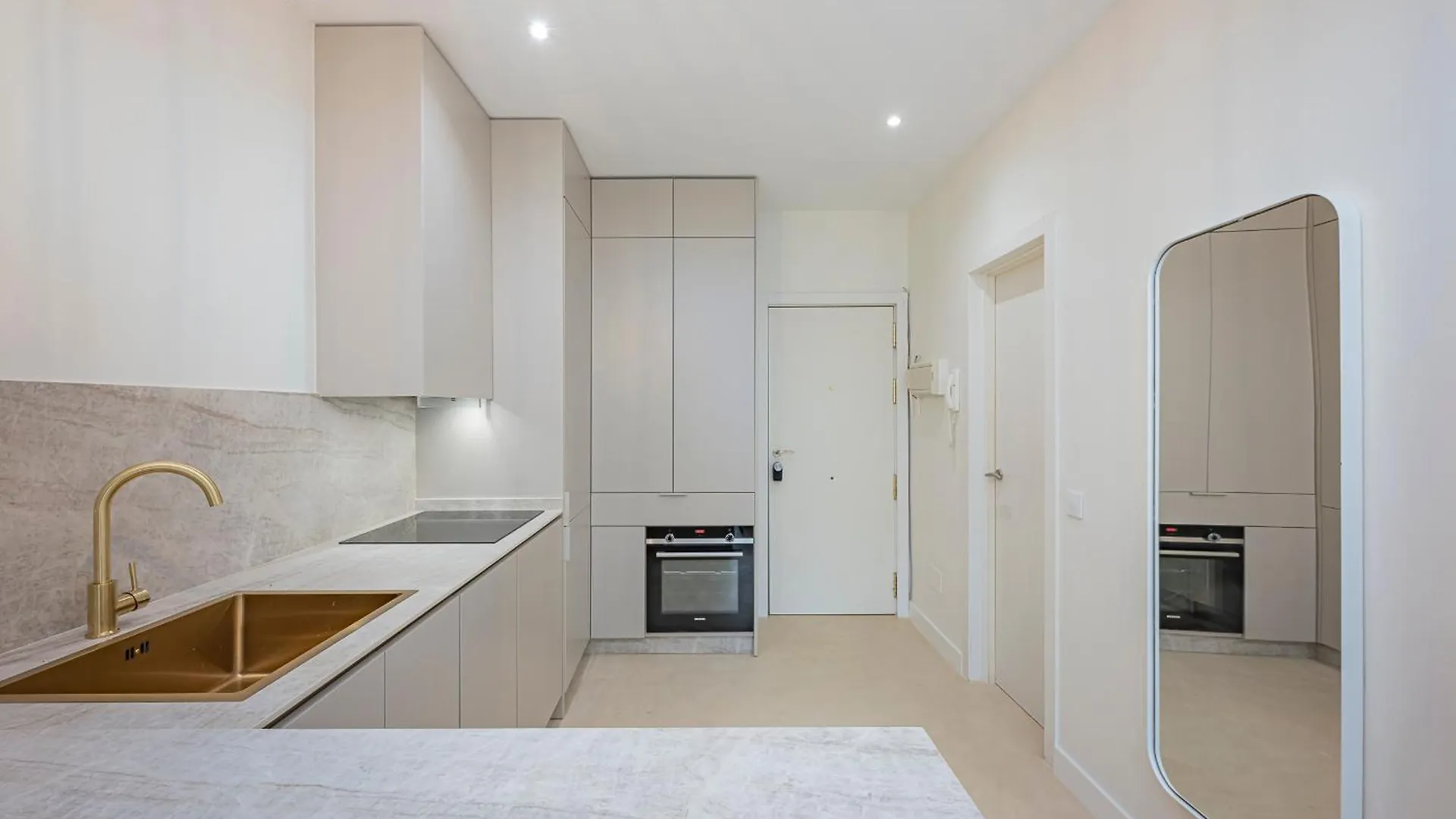 Daire Spacious & Comfy Studio In Golden Mile Marbella İspanya